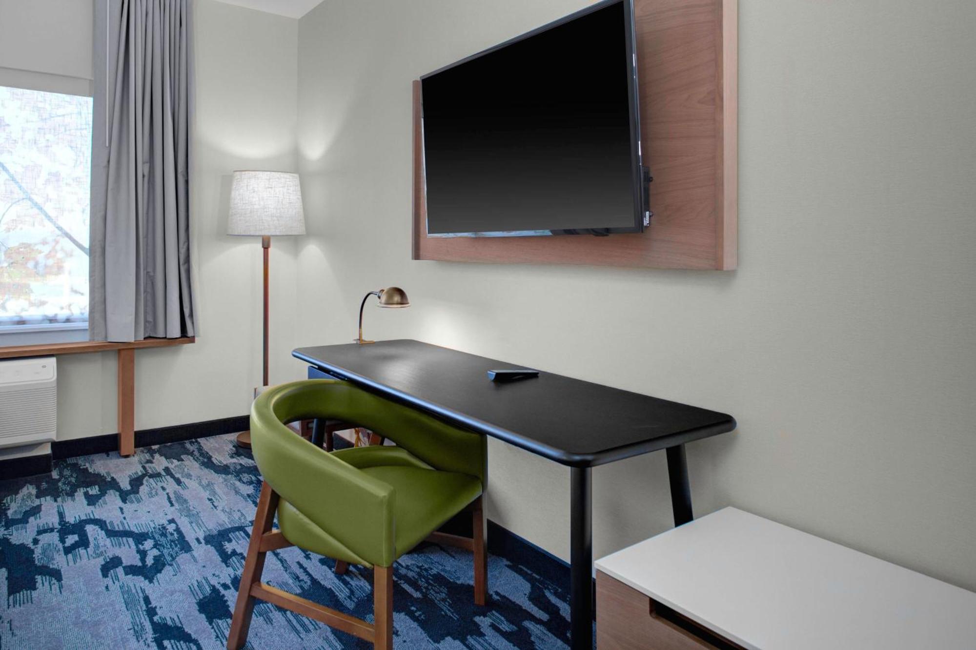 Fairfield Inn & Suites By Marriott Roanoke Salem Exterior photo